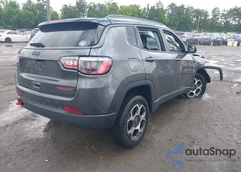 2022 Jeep Compass Trailhawk z USA, uszkodzony, nr VIN 3C4NJDDB6NT105934